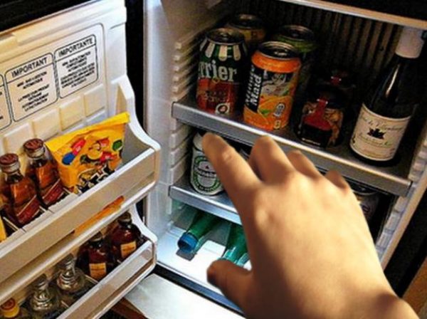 Minibarcı